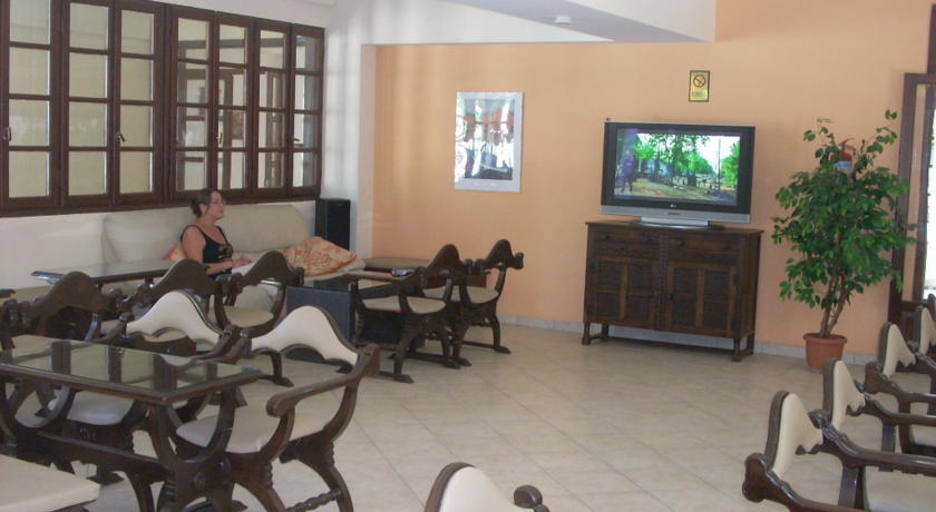 Annaliza Apartments Ipsos Ngoại thất bức ảnh